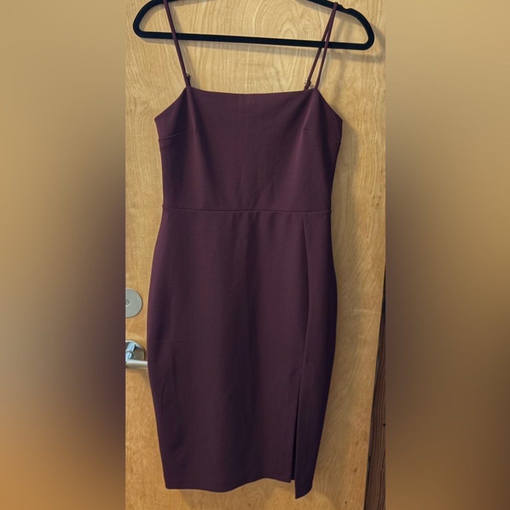 NWT Express Wine Color Midi Bodycon dress with Slit (size small)